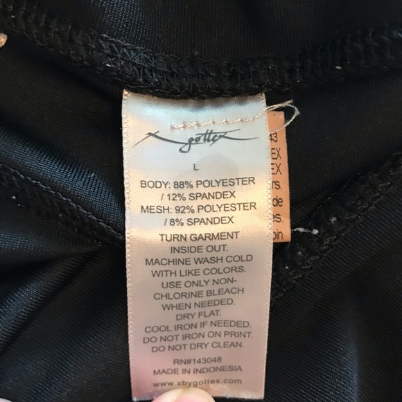 Black Leggings with mesh details - Picture 2 of 4